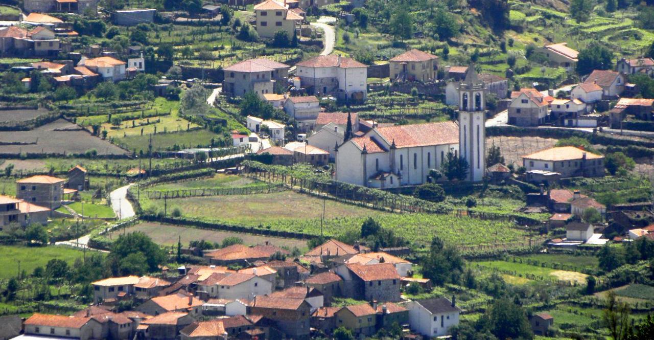 Desassossego Suites Monção Esterno foto